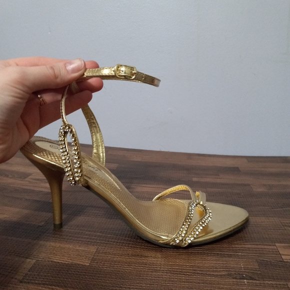 First Sight Shoes - Fancy Women's Frist Sight Gold Heels
